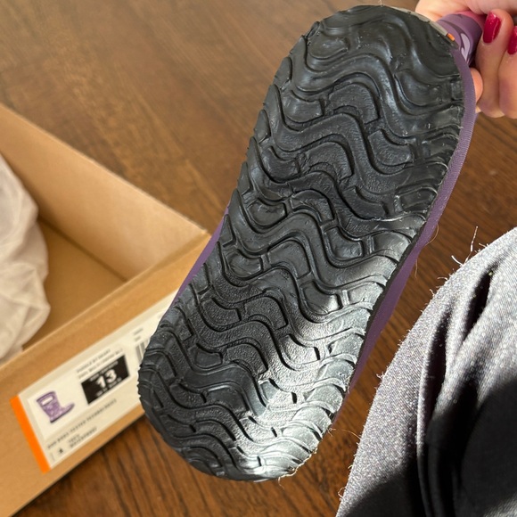 Bogs Kids Purple Heart Rain Boots - Picture 3 of 4